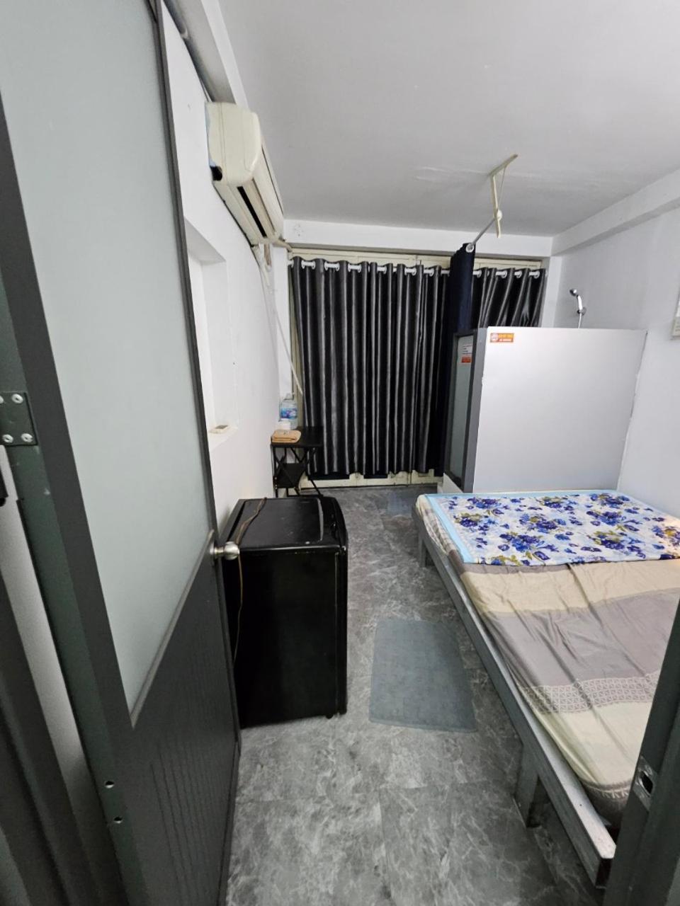 Homestay 26 Nguyen Van Lac Ho Chi Minh City Exterior photo