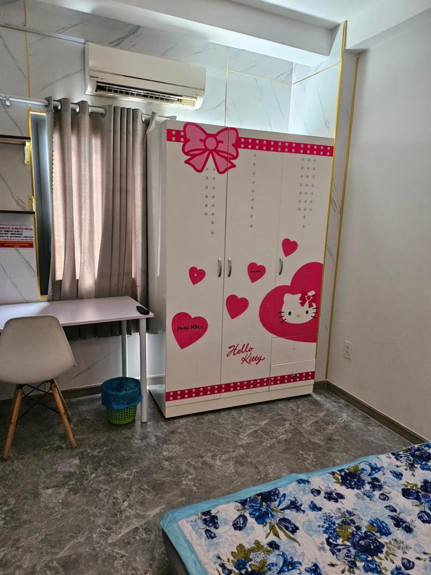 Homestay 26 Nguyen Van Lac Ho Chi Minh City Exterior photo