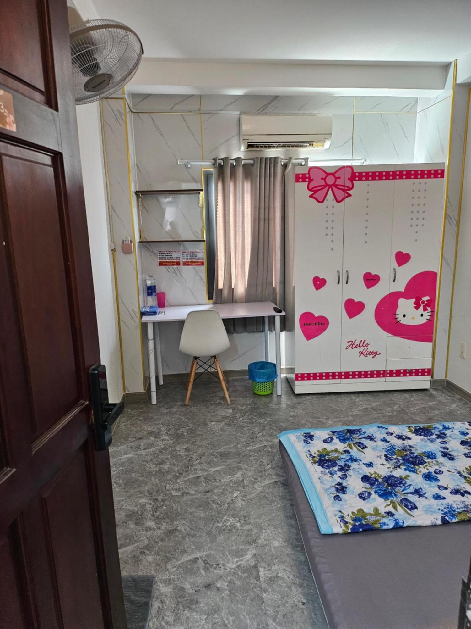 Homestay 26 Nguyen Van Lac Ho Chi Minh City Exterior photo